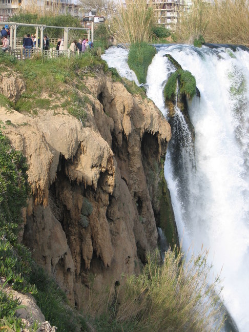 Antalya Wasserfall am Meer 6