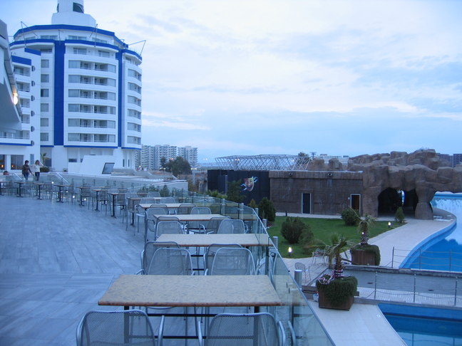 Larespark Antalya Fr&uuml;hast&uuml;cksterasse 2